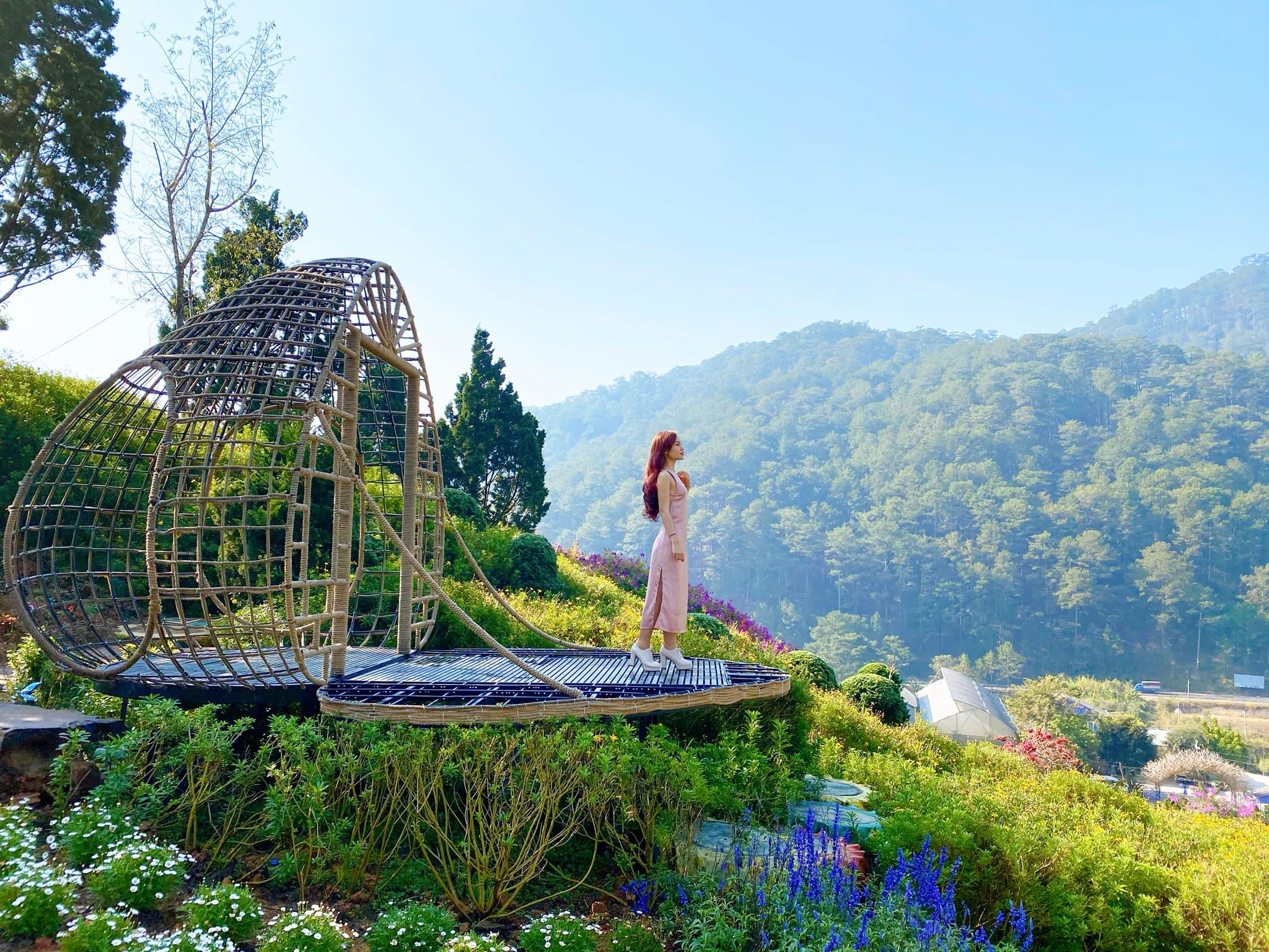 Du lịch Đà Lạt - QUÊ Garden - Đà Lạt View Coffee - Kim Ngân Hills Resort